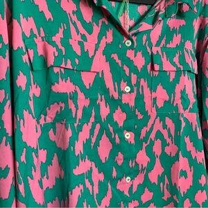 Umgee Pink and Green Patterned Shirt - High Low with Front Pockets • Size 1XL